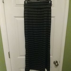 Black and grey side split maxi skirt